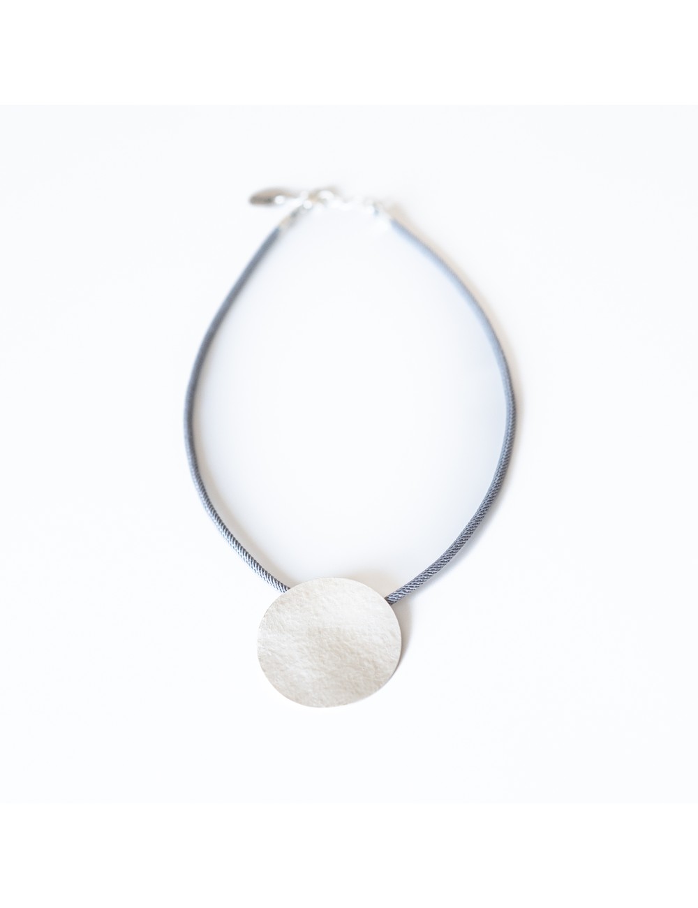 Collar círculo plateado Sabotigueta