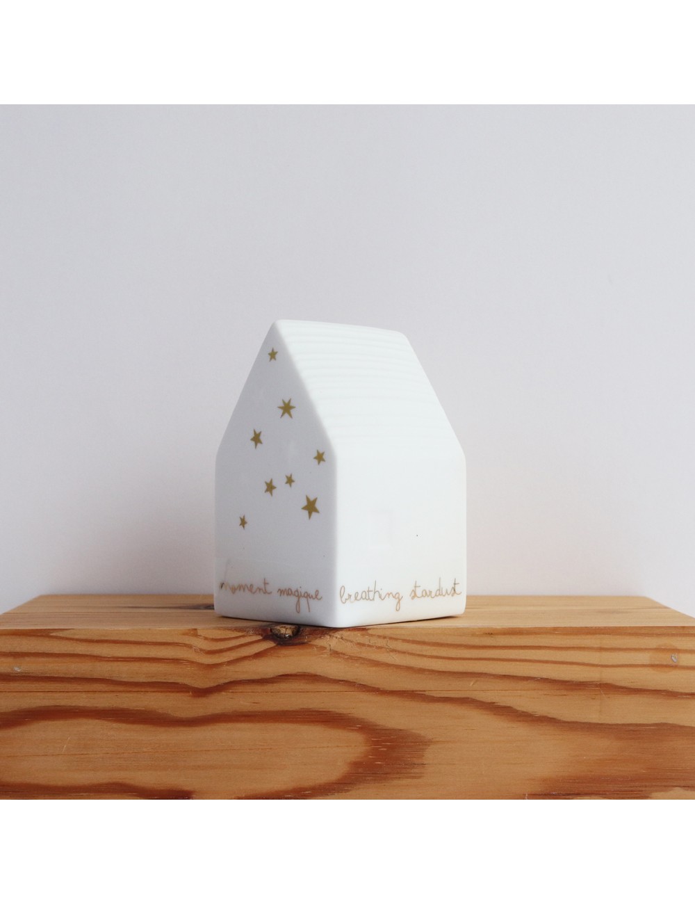 Mini caseta LED de porcellana blanca amb estrelles