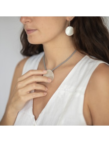 Collaret gris cercle...