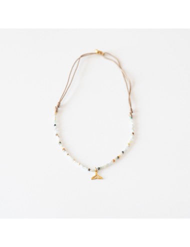 Collar con minerales y cola...